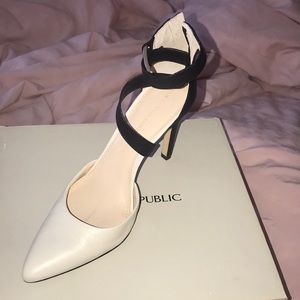 Banana Republic pumps